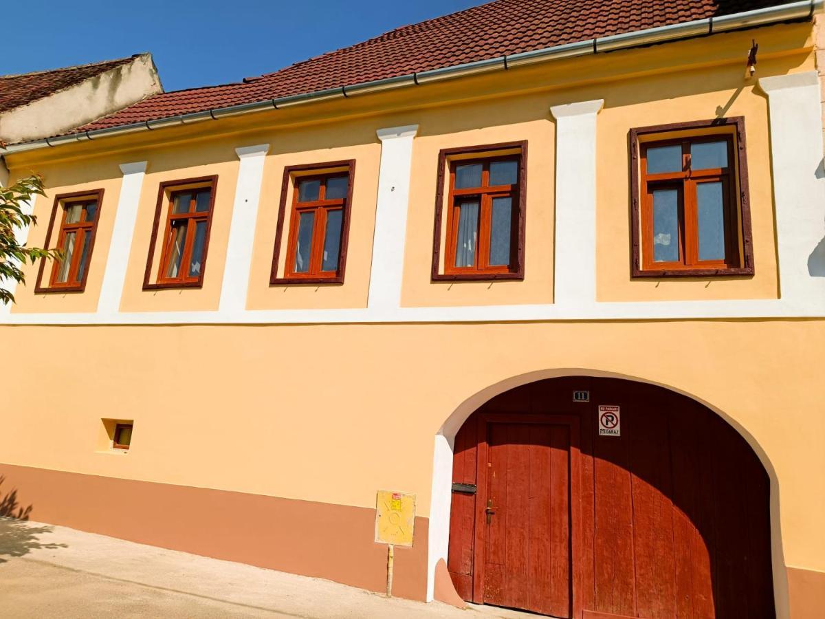 Heltau Apartments Cisnădie Buitenkant foto